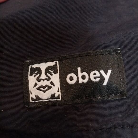 Obey Shorts/ Swim Trunks...Size S - Picture 4 of 6